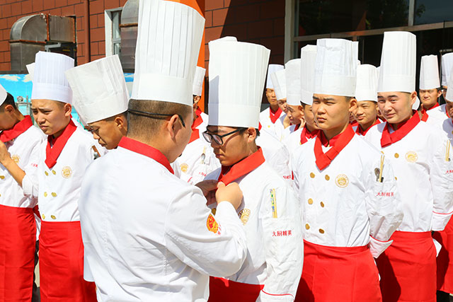 �����Ӣרҵ��ǰ����