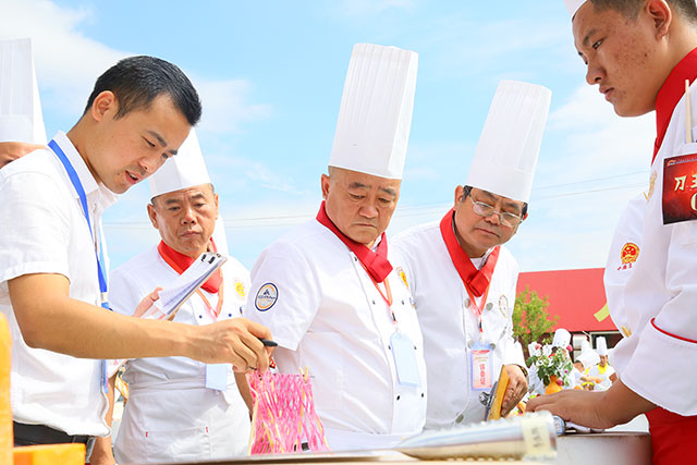 ��ί��ʦ����