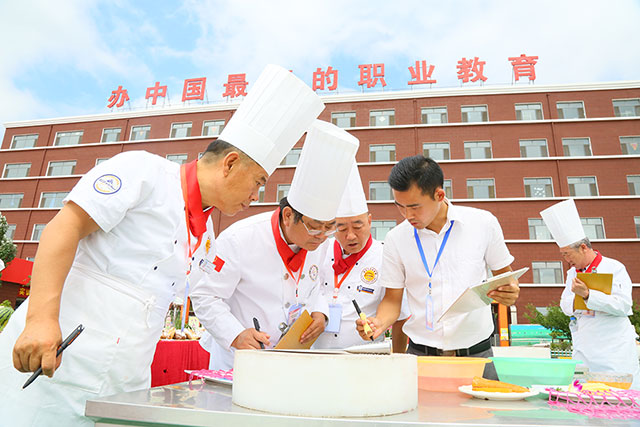 ��ί��ʦ����