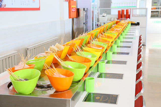 ѧУʳ��С���